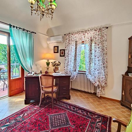 La Domus Di Marta Apartment Волтера Екстериор снимка